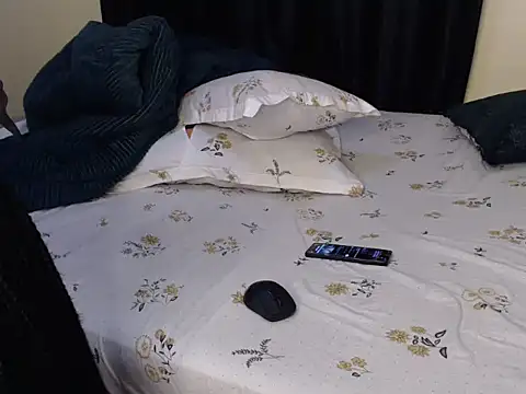 Snapshot of sweet_scovia1 chatting on 11/05/25, 12:43 sweet scovia1 online show from 11/05/25, 12:43