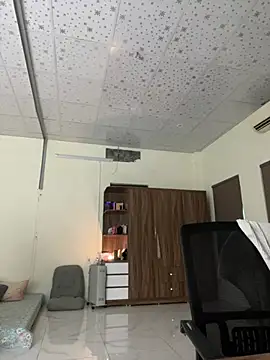 Baby Claraa online show from 03/06/25, 09:36