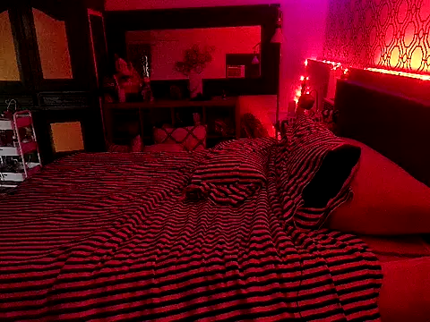 Snapshot of RawRyder8 chatting on 09/17/25, 02:08 RawRyder8 online show from 09/17/25, 02:08