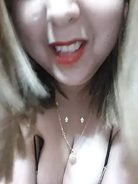 LoNa-daloua online show from 03/05/26, 08:38