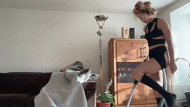 missdaisydiamond777 online show from 02/02/26, 10:03