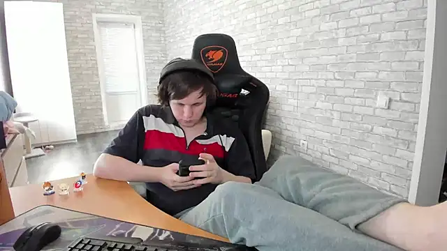 iliaskrislove online show from 03/23/25, 05:21