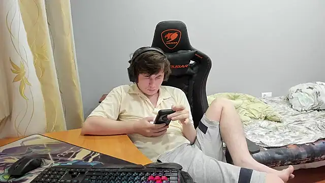 iliaskrislove online show from 09/15/25, 10:32