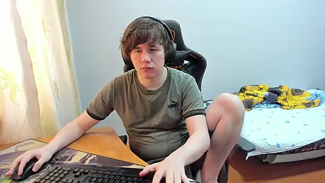 iliaskrislove online show from 09/22/25, 09:33