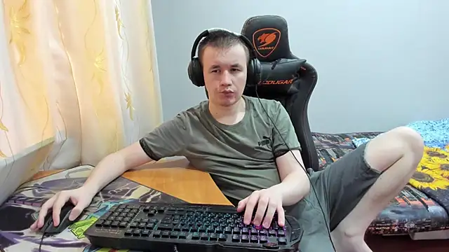 iliaskrislove online show from 10/22/25, 10:15