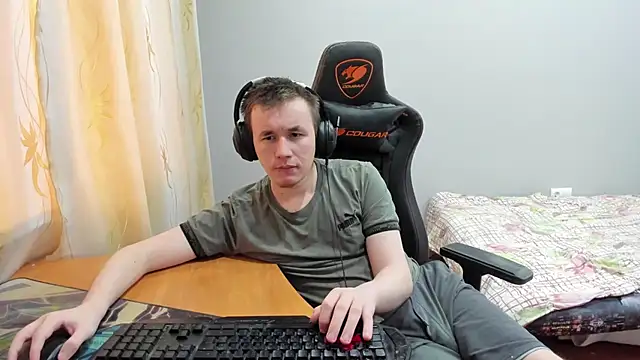 iliaskrislove online show from 11/14/25, 09:52