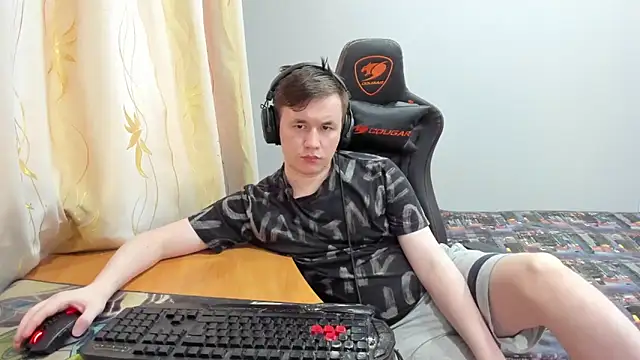 iliaskrislove online show from 05/19/26, 04:35