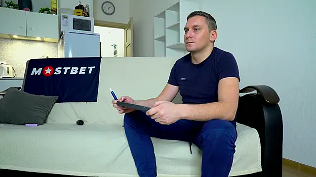 littlesweettifany online show from 12/18/24, 03:00