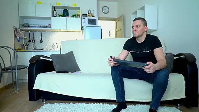 littlesweettifany online show from 02/10/25, 11:25