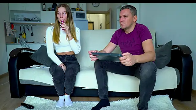 littlesweettifany online show from 10/06/25, 11:18