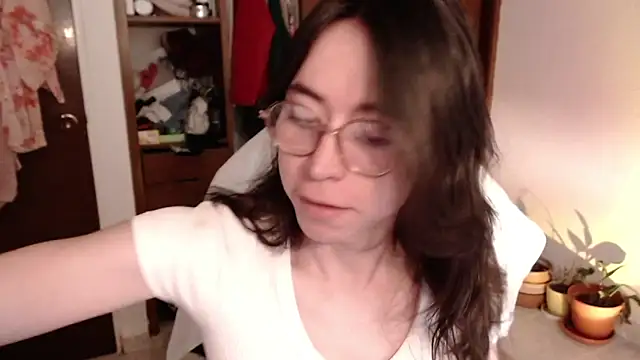 emily pearl  online show from 10/09/25, 08:40