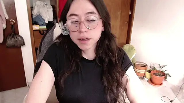 emily pearl  online show from 10/15/25, 07:36