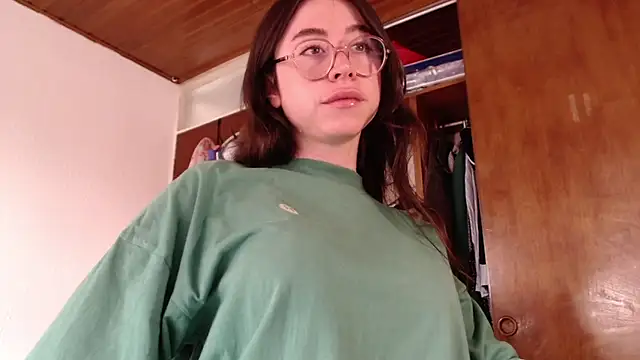 emily pearl  online show from 11/20/25, 06:40