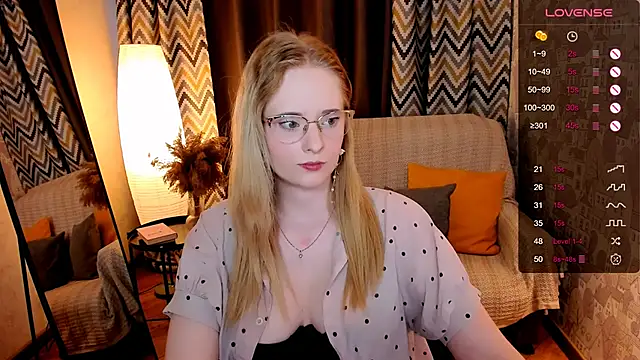 Aemilia  online show from 09/15/25, 08:14