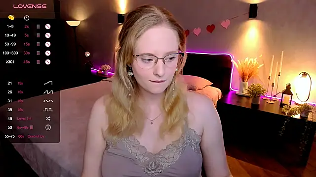 Aemilia  online show from 12/01/25, 06:07