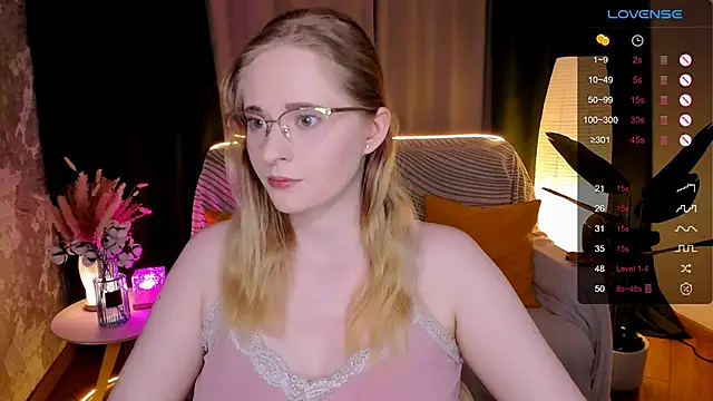 Aemilia  online show from 02/10/26, 09:02