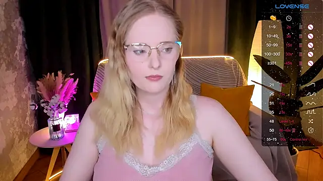 Aemilia  online show from 02/15/26, 02:19