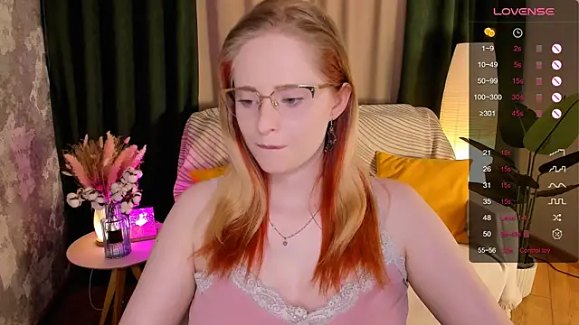 Aemilia  online show from 04/12/26, 07:35