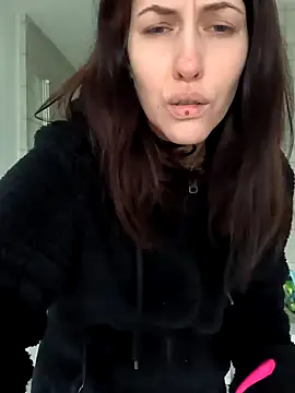 Linalicious online show from 02/06/25, 10:48