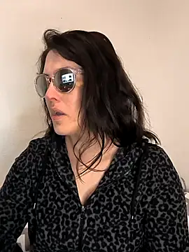 Linalicious online show from 04/01/26, 07:09