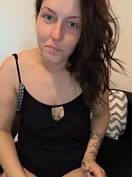 Linalicious online show from 05/25/26, 12:00