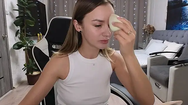 Strip-Lady online show from 02/19/26, 01:40