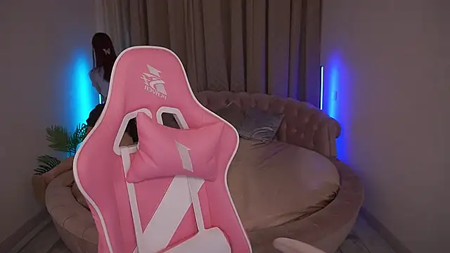 CozyMell online show from 03/07/25, 06:57