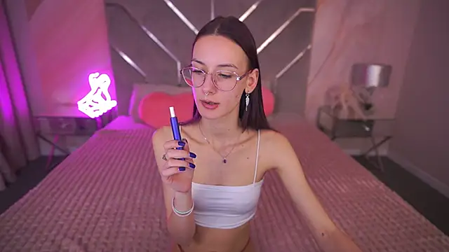 CozyMell online show from 03/21/25, 10:17