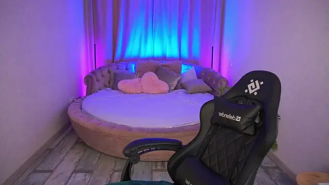 CozyMell online show from 11/27/25, 02:52