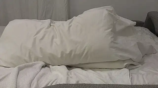 Snapshot of ximenawilliamss chatting on 03/16/25, 01:27 ximenawilliamss online show from 03/16/25, 01:27