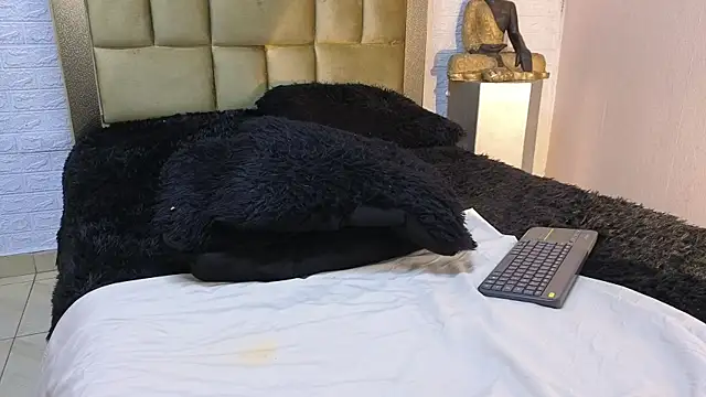 ximenawilliamss online show from 05/23/26, 08:46