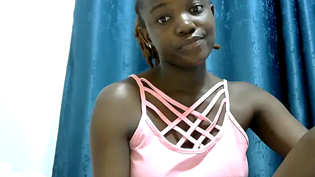 Snapshot of Latiffagodess chatting on 05/27/26, 05:15 Latiffagodess online show from 05/27/26, 05:15