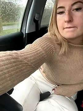 Rebeccaxxx online show from 11/18/25, 12:20