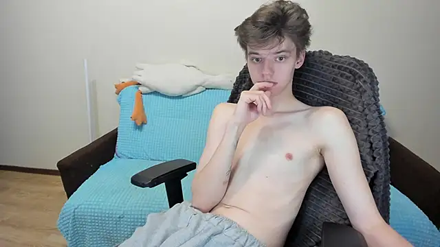 Liam sexy1 online show from 10/24/25, 08:00