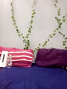 Snapshot of Sugartonguexx chatting on 03/07/25, 07:27 Sugartonguexx online show from 03/07/25, 07:27