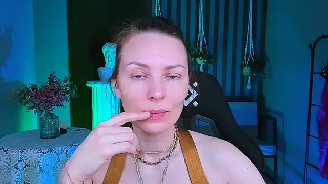 VandaRossi online show from 02/07/25, 05:10