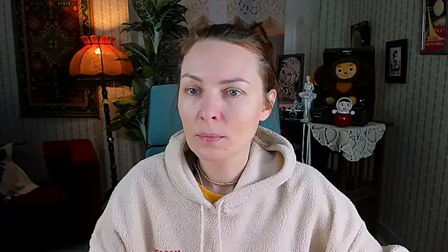 VandaRossi online show from 02/16/25, 05:26