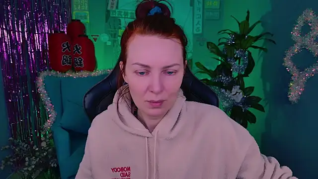 VandaRossi online show from 12/14/25, 09:47