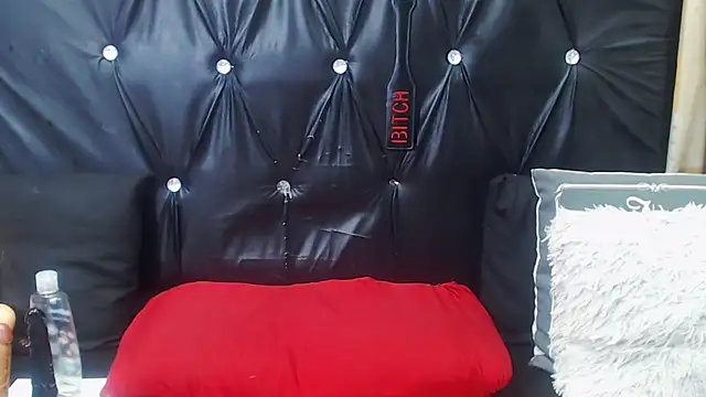 spicydiver38 online show from 11/23/25, 07:24