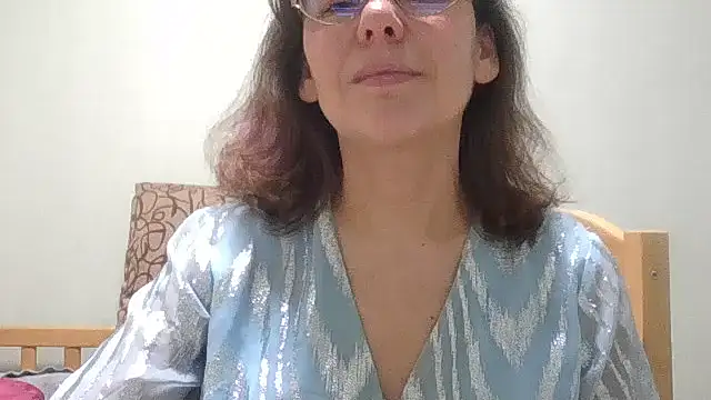 HollyJewel online show from 03/31/26, 04:18