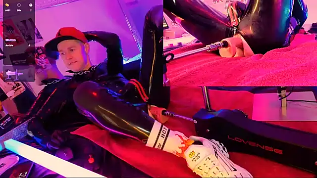 Snapshot of Fuc71 chatting on 01/26/25, 08:23 Fuc71 online show from 01/26/25, 08:23