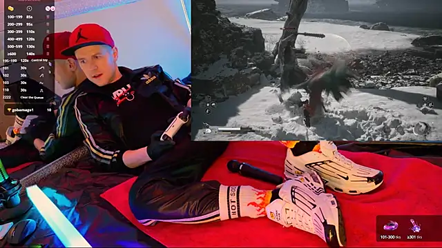 Snapshot of Fuc71 chatting on 02/23/25, 03:40 Fuc71 online show from 02/23/25, 03:40