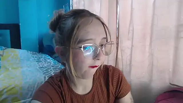 Liaroberts1 online show from 01/29/25, 12:13