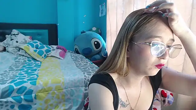 Liaroberts1 online show from 02/08/25, 12:06