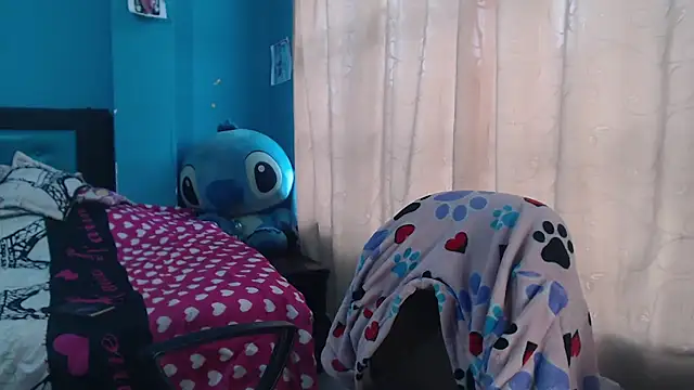 Liaroberts1 online show from 02/11/25, 12:05