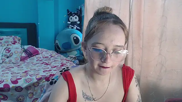 Liaroberts1 online show from 02/26/25, 11:52