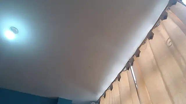 Liaroberts1 online show from 02/26/25, 02:57