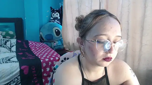 Liaroberts1 online show from 03/19/25, 11:50