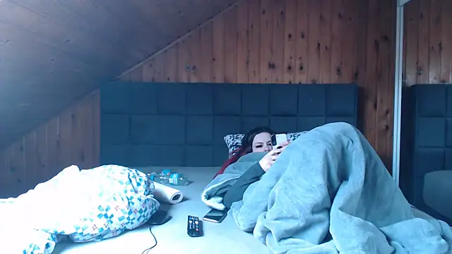 Snapshot of BoeseMoni1998 chatting on 02/14/25, 12:57 BoeseMoni1998 online show from 02/14/25, 12:57