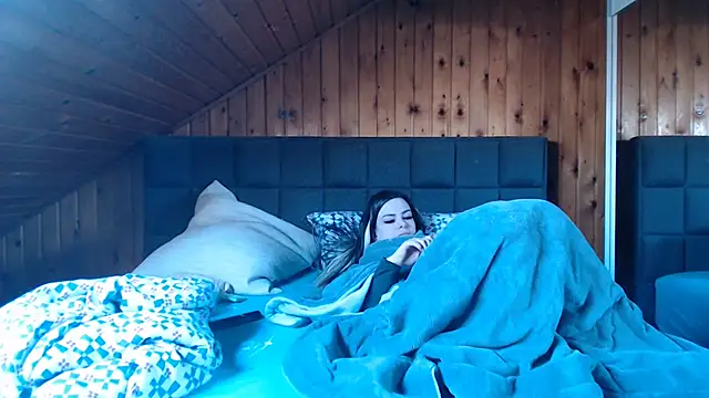 Snapshot of BoeseMoni1998 chatting on 03/06/25, 09:03 BoeseMoni1998 online show from 03/06/25, 09:03